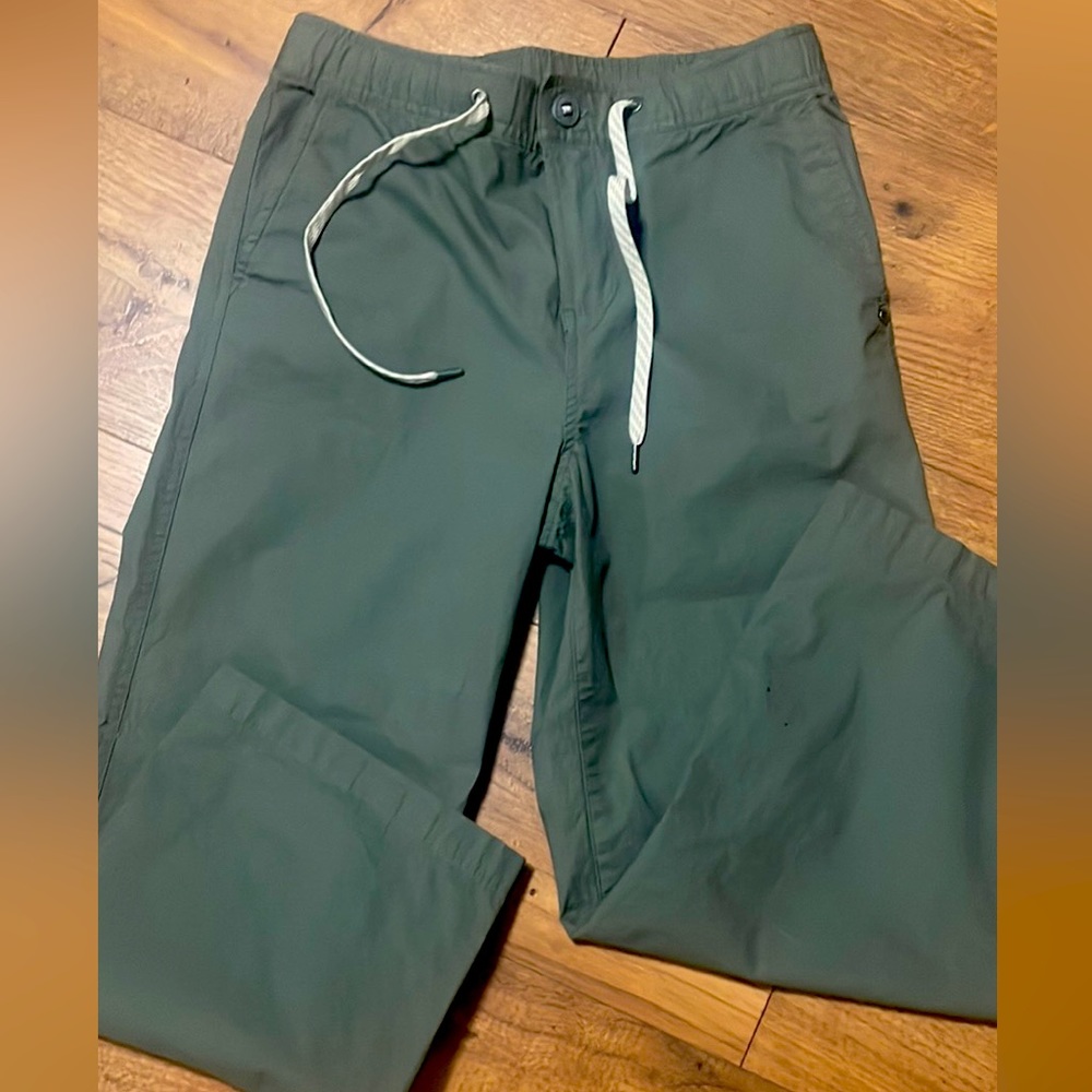New vuori cargo pants